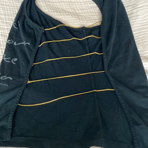 Divina - Picture 3 of 5